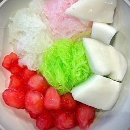 ซาหริ่ม ทับทิมกรอบ มะพร้าวกะทิ