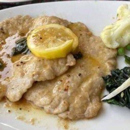 Pork Scaloppine Lemon หมูแผ่นซอสมะนาวไวน์ขาว