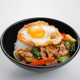 ข้าวผัดฉ่าไก่ไข่ดาว