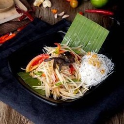 Papaya Salad with Crab