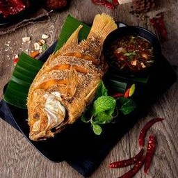Fried Fish with Waterfall Sauce