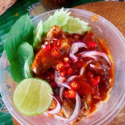 ข้าวไข่ข้นปลากระป๋อง