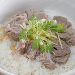 ข้าวต้มกระดูกอ่อนตุ๋นยาจีน