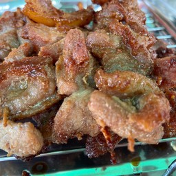 ข้าวเหนียวหมูทอด