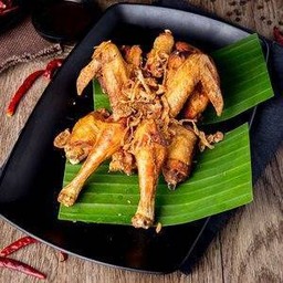 ไก่บ้านทอดน้ำปลา