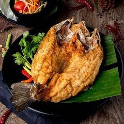 ปลากะพงทอดน้ำปลา