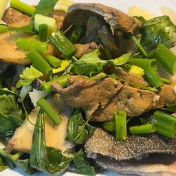 เครื่องในวัวลวกจิ้ม