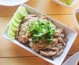 ร้านข้าวมันไก่มุกดาสาขาสี่แยกกองบิน21 กองบิน21
