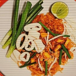 ผัดไทยปลาหมึก