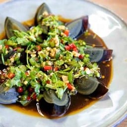 ยำไข่เยี่ยวม้า