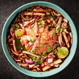 ยำแซลมอน