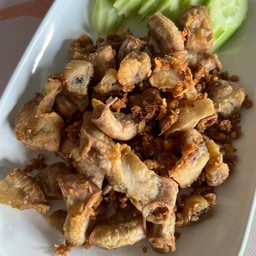ไส้ทอดกระเทียม (กับข้าว)