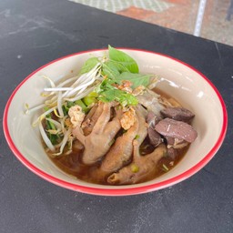 ก๋วยเตี๋ยวไก่ตุ๋น