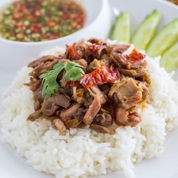 ข้าวเป็ดย่างกระเทียมพริกไทย