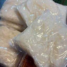 เกลต้า ก๋วยเตี๋ยวเรือ&ปังเย็น ข้างวัดตะเคียนเตี้ย