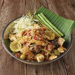 Tum Kod Mour (Papaya salad with special topping and premium fermented fish sauce)
