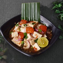 Spicy Pork Sausage Salad With Salted Egg Yolk