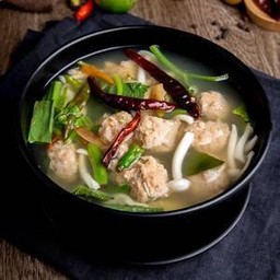 ต้มแซ่บหมูสะเดิด