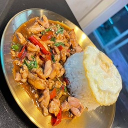 กระเพราไก่