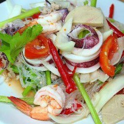 ยำวุ้นเส้นทะเล