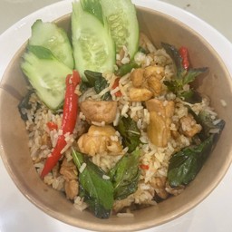 กะเพราไก่คลุกข้าว