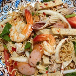 ยำมาม่ารวมมิตร