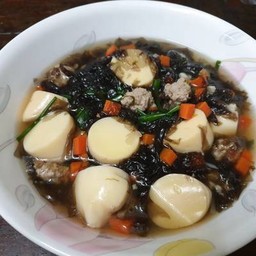 ต้มจืด เต้าหู้ หมูสับ สาหร่าย