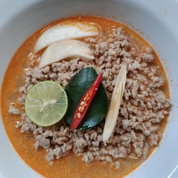 [อร่อยซ่ากับโค้ก] มาม่าหมูสับต้มยำ +  โค้ก ออริจินัล (กระป๋อง) 