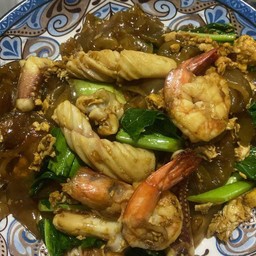 ผัดซีอิ้วรวมมิตร