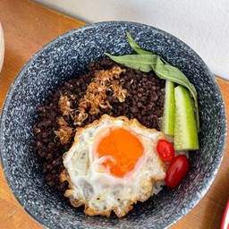 ข้าวลาบหมูเมือง