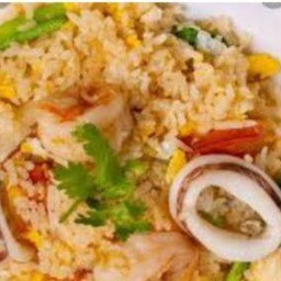 ข้าวผัดทะเล