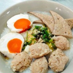 โจ๊กหมูตับใส่ไข่เค็ม