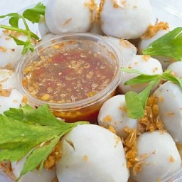 ลูกชิ้นปลาลวกจิ้ม