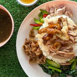 ข้าวขาหมู ขนมจีนปักษ์ใต้ ตลาดกิเลน