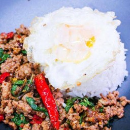 ข้าวกระเพาหมูสับ