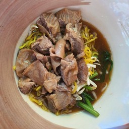 หมูตุ๋น (เส้นเล็ก)