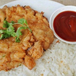 ไข่เจียวหมูสับราดข้าว