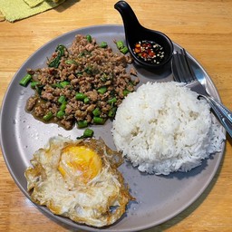 ข้าว กะเพราหมูสับ