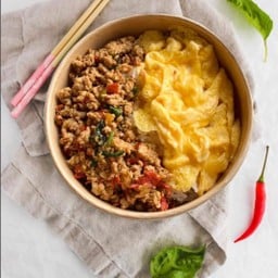 @ครัวหลังบ้าน สายกลาง สายกลาง