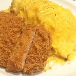 ข้าวใข่ข้น+สะโพกไก่กรอบ1ชิ้น