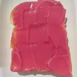 ขนมปังปิ้งนมชมพู