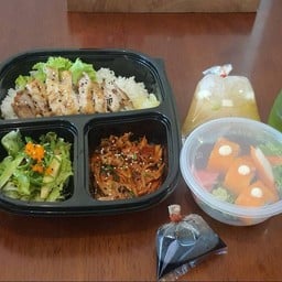 เซตข้าวไก่ย่างเกลือ