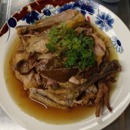 ร้านใบหม่อน นึ่งไก่บ้านและอาหารอีสาน