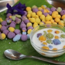 ขนมไทยเจ๊รุ้ง-ตลาดหนองปรือ