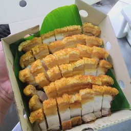 หมูกรอบทองคำ ไซส์L 500 กรัม
