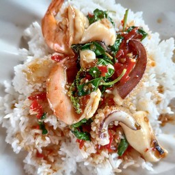 ข้าวกระเพราทะเล