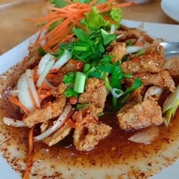ยำไก่แซ่บ