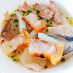 ก๋วยจั๊บนายเอ๊กอ้วน