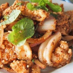 น้ำตกหมูติดมัน คอหมู