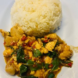 ข้าวราดกะเพราไก่